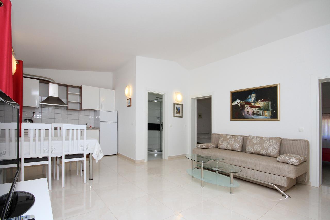 Apartment Natalie Omis