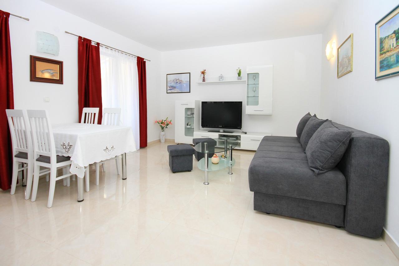 Natalie Apartment Omis