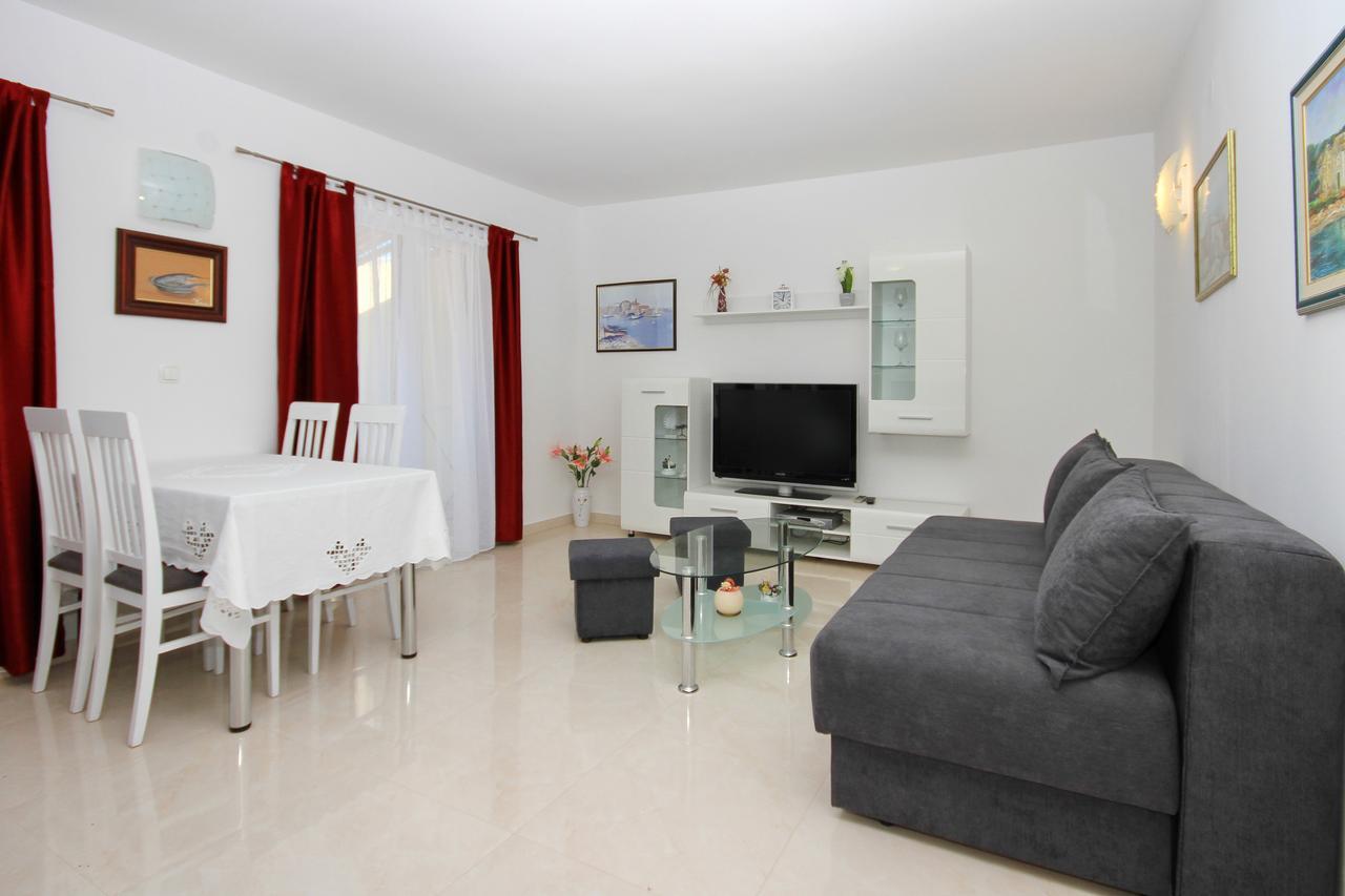 Natalie Apartment Omis